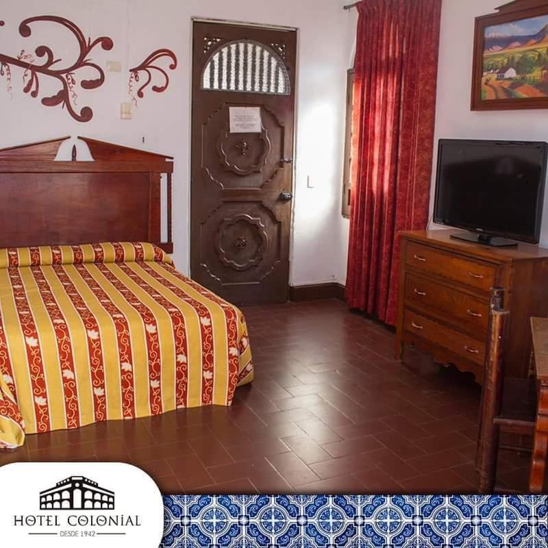 מנסניו Hotel Colonial מראה חיצוני תמונה