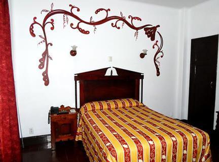 מנסניו Hotel Colonial מראה חיצוני תמונה